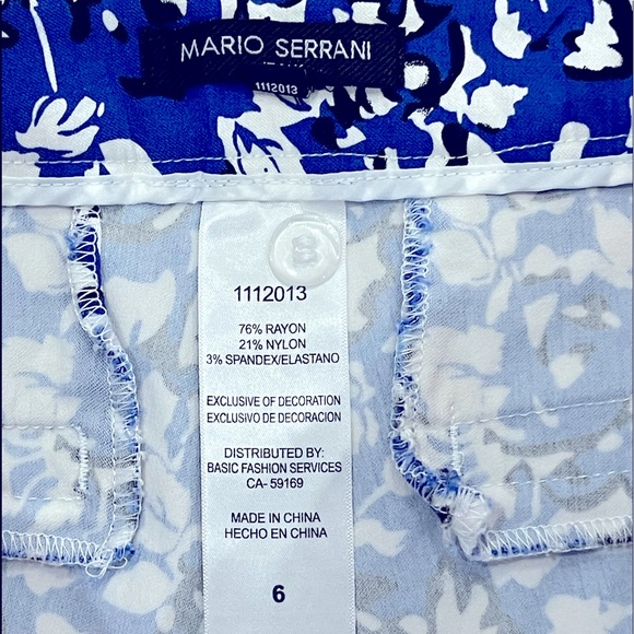 Mario Serrani Bermuda Shorts Floral Print NWOT Blue in Color - Picture 2 of 2